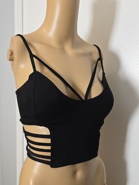 Black Strappy Crop Tank Top - Small